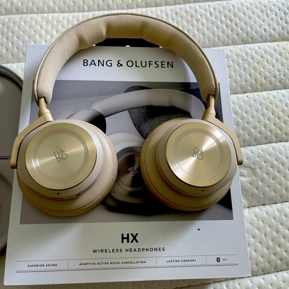 Bang & Olufsen Beoplay HX headphones Beoplay HX Gold
